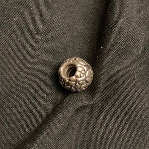 Pandora peace sign ball